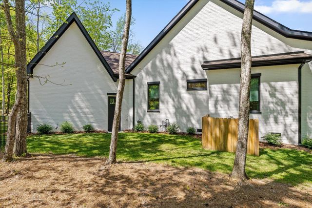 221 Lookout Crest Lane, Lookout Mountain, GA 30750