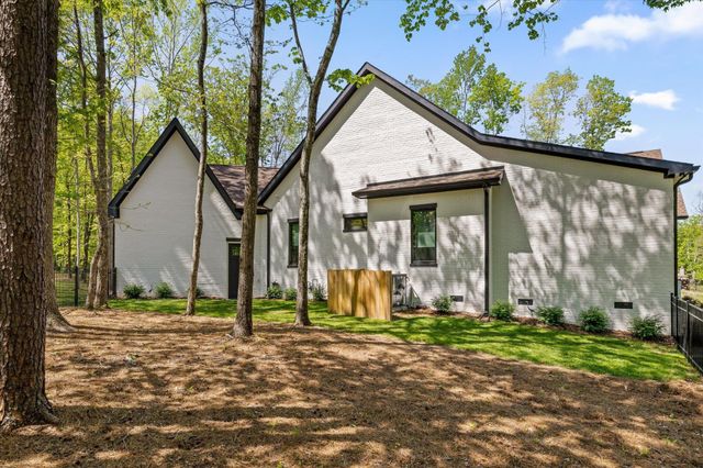 221 Lookout Crest Lane, Lookout Mountain, GA 30750