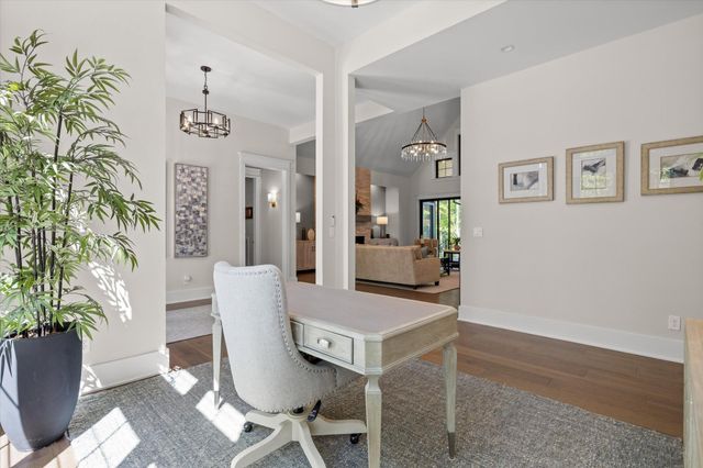 221 Lookout Crest Lane, Lookout Mountain, GA 30750