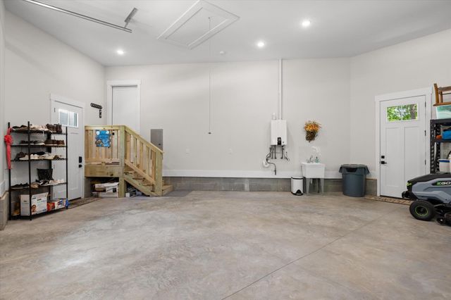 221 Lookout Crest Lane, Lookout Mountain, GA 30750