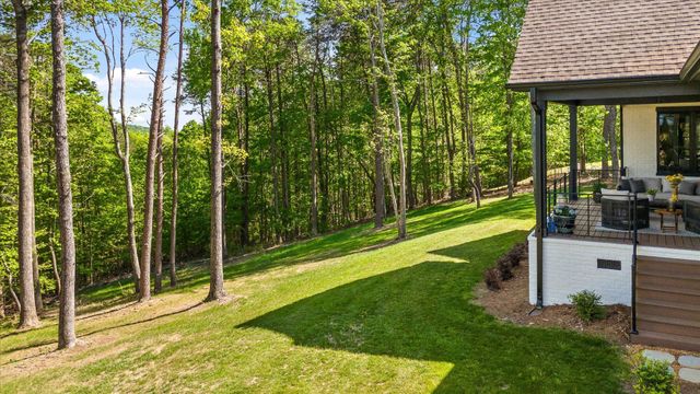 221 Lookout Crest Lane, Lookout Mountain, GA 30750