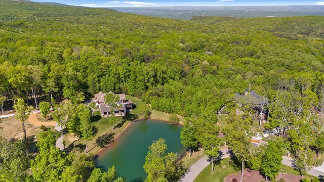 221 Lookout Crest Lane, Lookout Mountain, GA 30750