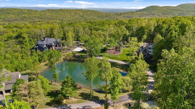 221 Lookout Crest Lane, Lookout Mountain, GA 30750