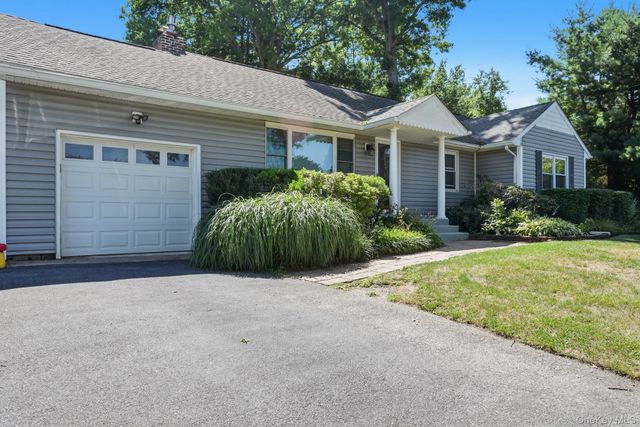 22 Wasson Drive, Poughkeepsie, NY 12603