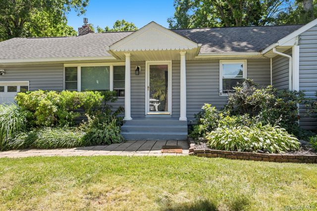 22 Wasson Drive, Poughkeepsie, NY 12603