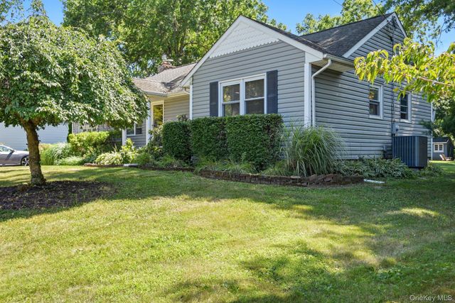 22 Wasson Drive, Poughkeepsie, NY 12603