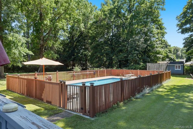 22 Wasson Drive, Poughkeepsie, NY 12603