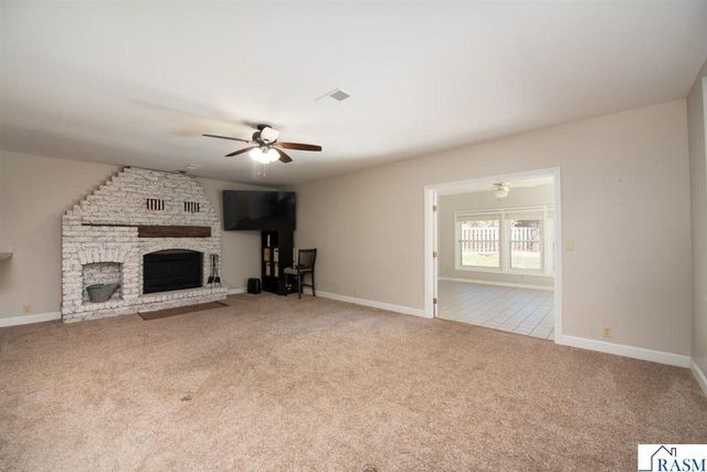 1037 Oak Terrace Drive, North Mankato, MN 56003