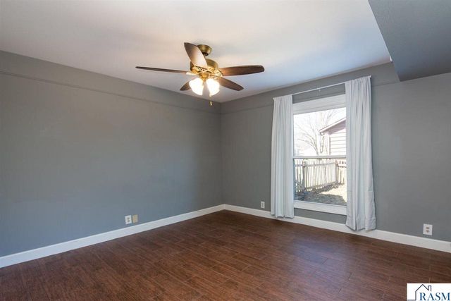 1037 Oak Terrace Drive, North Mankato, MN 56003