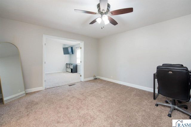 1037 Oak Terrace Drive, North Mankato, MN 56003