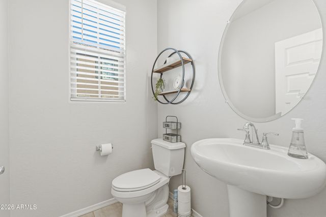 1677 E BRIDGEPORT Parkway, Gilbert, AZ 85295