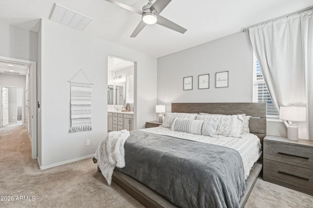 1677 E BRIDGEPORT Parkway, Gilbert, AZ 85295