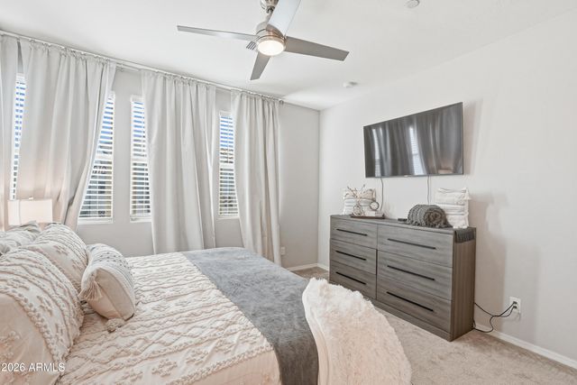 1677 E BRIDGEPORT Parkway, Gilbert, AZ 85295