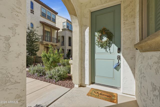 1677 E BRIDGEPORT Parkway, Gilbert, AZ 85295