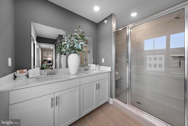 125 LOIS SERUBY, Titusville, NJ 08560