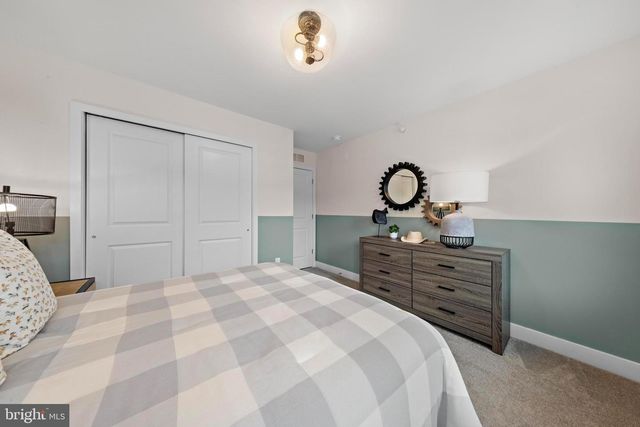 125 LOIS SERUBY, Titusville, NJ 08560