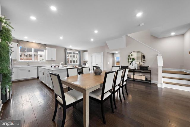 125 LOIS SERUBY, Titusville, NJ 08560