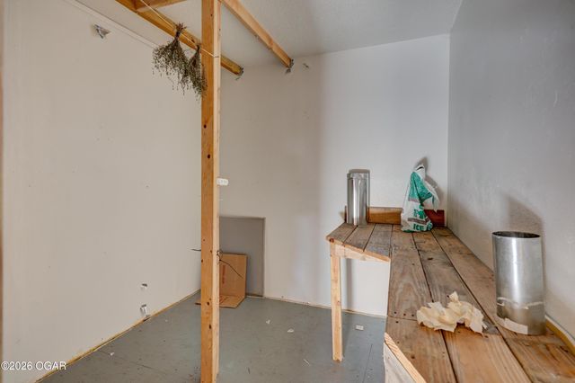 106 Greenfield Circle, Seneca, MO 64865