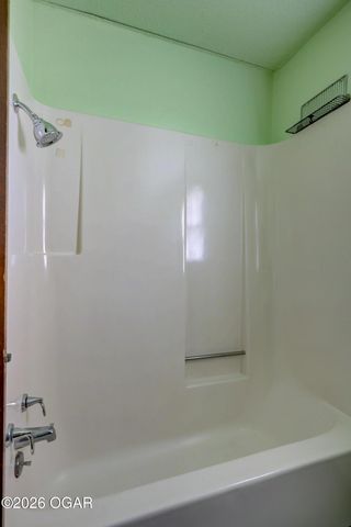 106 Greenfield Circle, Seneca, MO 64865