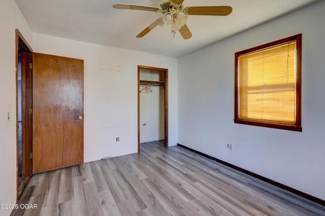 106 Greenfield Circle, Seneca, MO 64865