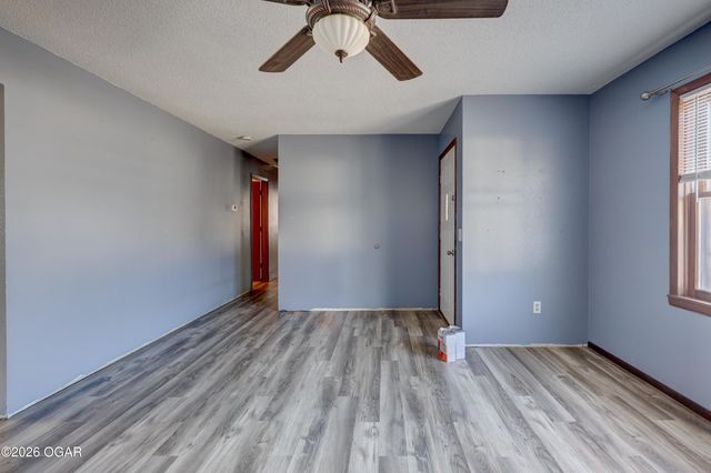 106 Greenfield Circle, Seneca, MO 64865