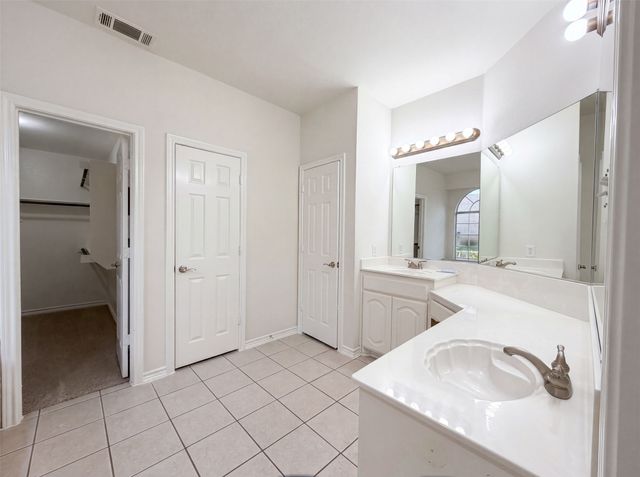 3014 Saint Amanda Drive, Mansfield, TX 76063