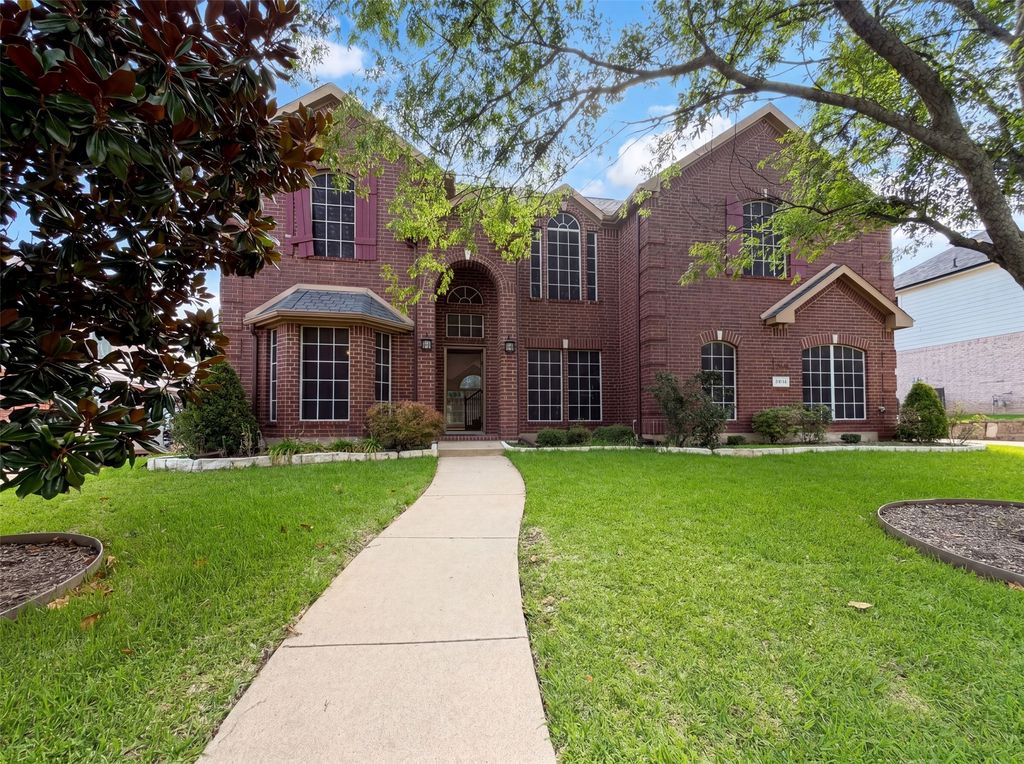 3014 Saint Amanda Drive, Mansfield, TX 76063