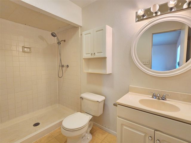 5400 Ragan Drive, The Colony, TX 75056