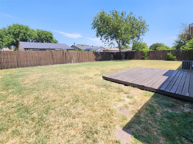 5400 Ragan Drive, The Colony, TX 75056