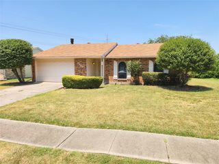 5400 Ragan Drive, The Colony, TX 75056