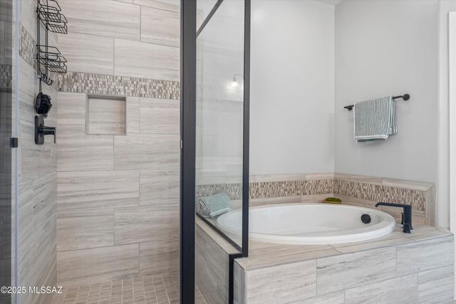 11162 S Golden Aspen Drive, Vail, AZ 85641