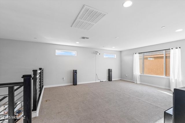 11162 S Golden Aspen Drive, Vail, AZ 85641