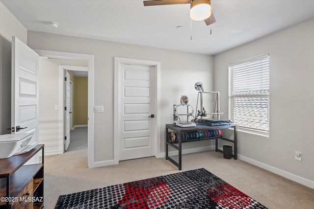 11162 S Golden Aspen Drive, Vail, AZ 85641