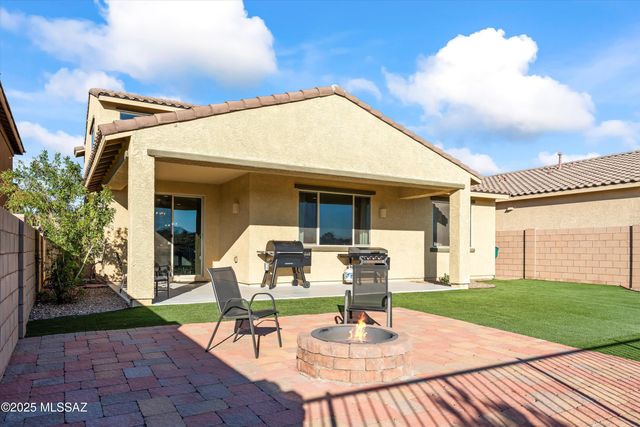 11162 S Golden Aspen Drive, Vail, AZ 85641