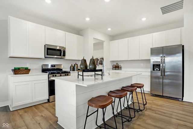 5649 Palazzo Lane, Mccordsville, IN 46055