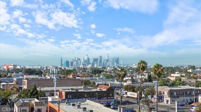 324 W 47th Place, Los Angeles, CA 90037