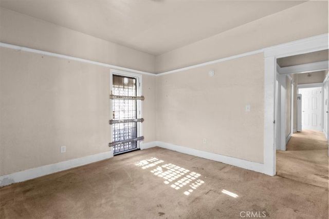 324 W 47th Place, Los Angeles, CA 90037