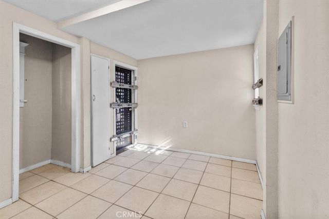 324 W 47th Place, Los Angeles, CA 90037