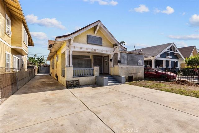 324 W 47th Place, Los Angeles, CA 90037