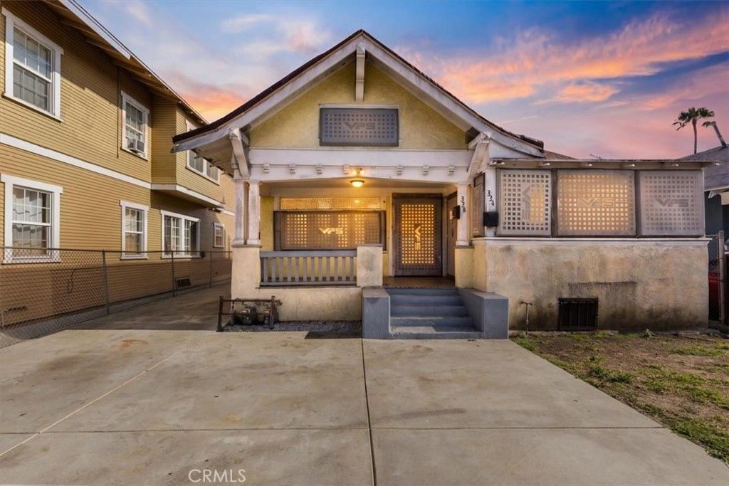 324 W 47th Place, Los Angeles, CA 90037