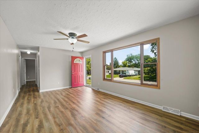 2708 Fairlane Avenue, Waterloo, IA 50702