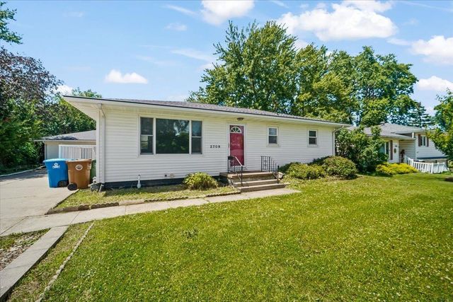 2708 Fairlane Avenue, Waterloo, IA 50702