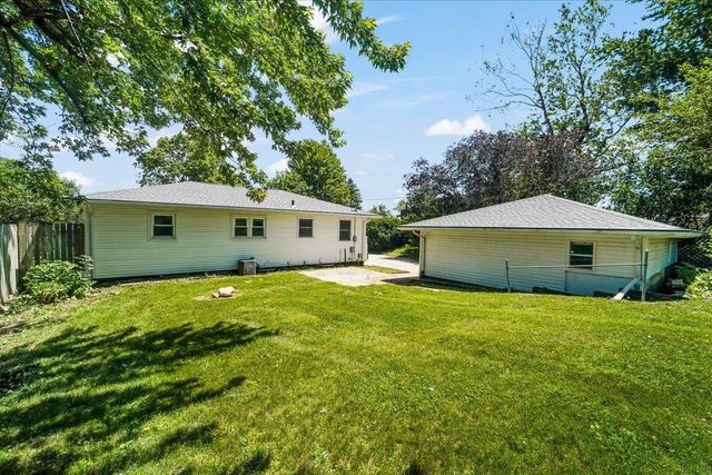 2708 Fairlane Avenue, Waterloo, IA 50702