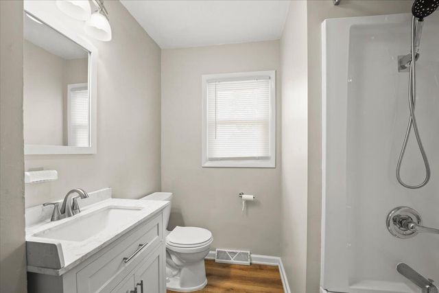 2708 Fairlane Avenue, Waterloo, IA 50702