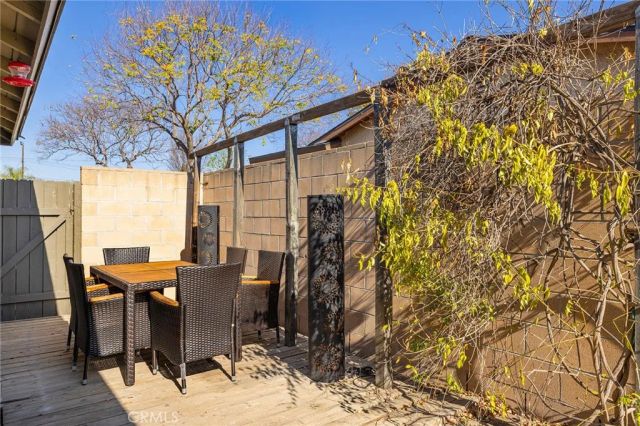 2206 Stinson Street, Simi Valley, CA 93065