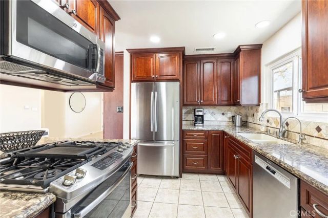 2206 Stinson Street, Simi Valley, CA 93065