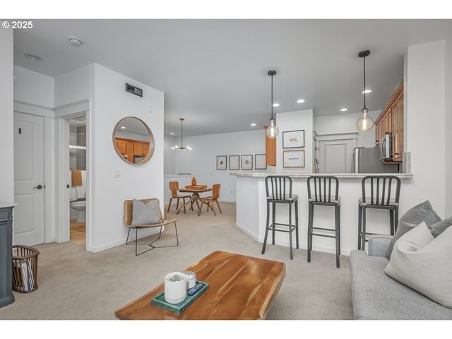 3565 SUMMERLINN Dr, West Linn, OR 97068