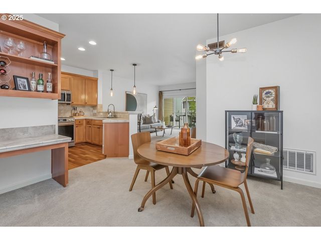 3565 SUMMERLINN Dr, West Linn, OR 97068