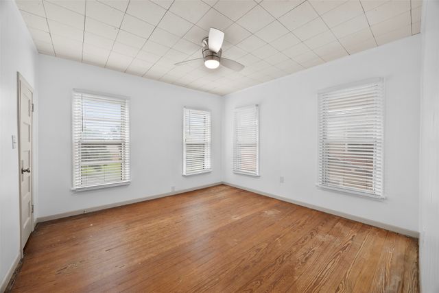 401 N Dallas Street, Ennis, TX 75119