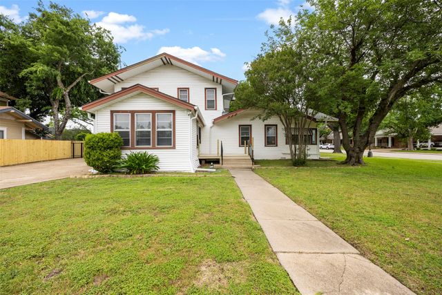 401 N Dallas Street, Ennis, TX 75119